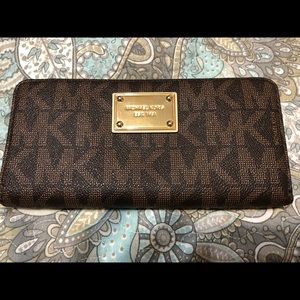 MICHAEL KORS WALLET